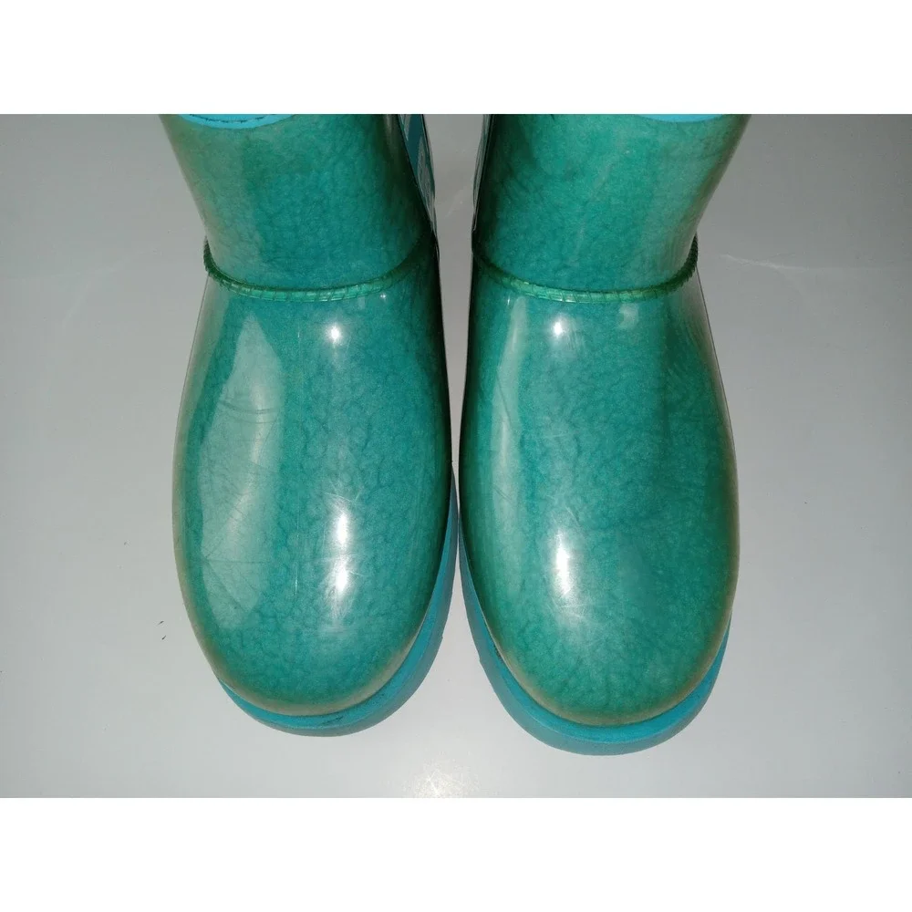 UGG CLASSIC  Women's  MINI CLEAR WATER‎ WATERPROOF BOOT US 8